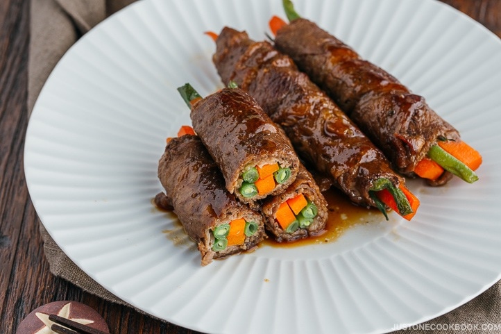 Teriyaki Steak Rolls 野菜の牛肉巻き | Easy Japanese Recipes at fancyfoodsshow.com