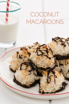 Coconut Macaroons | fancyfoodsshow.com