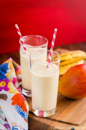 Mango Coconut Smoothie | Easy Japanese Recipes at fancyfoodsshow.com