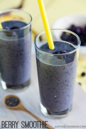 Berry Smoothie Recipe | Easy Japanese Recipes at fancyfoodsshow.com
