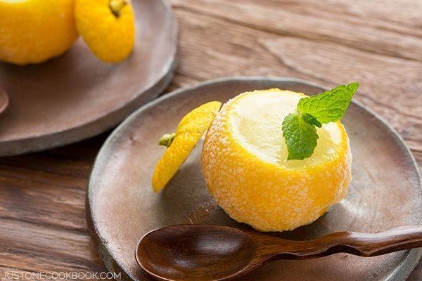 Refreshing Yuzu Sorbet - super easy to make and irresistibly tasty with citrusy-floral essense of yuzu fruit. | Easy Japanese Recipes at fancyfoodsshow.com