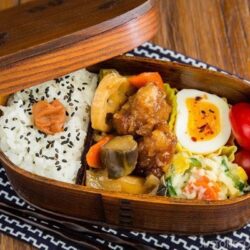 Sweet and Sour Chicken Bento | Easy Japanese Recipes at fancyfoodsshow.com