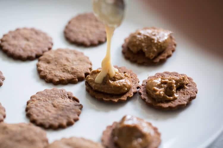 Gingersnap Sandwich Cookies | Maple cream cookies