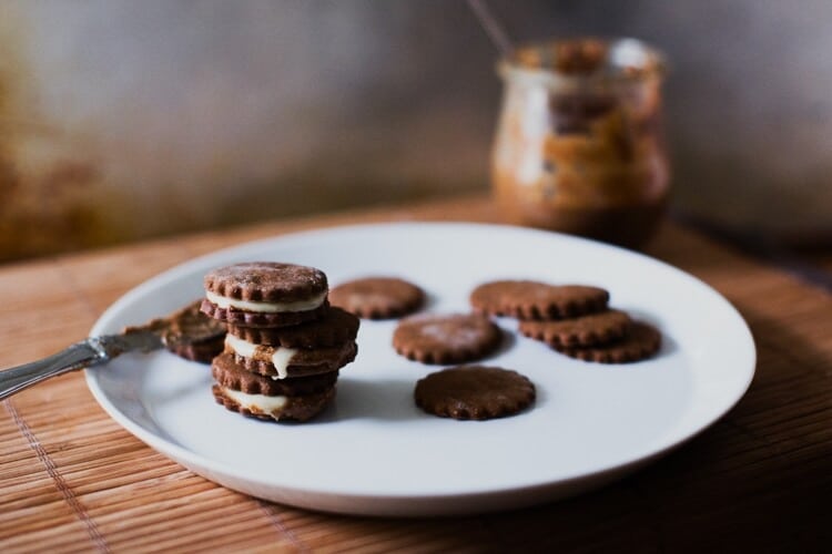 Gingersnap Sandwich Cookies | Maple cream cookies