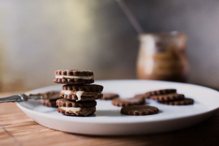 Gingersnap Sandwich Cookies | Maple cream cookies