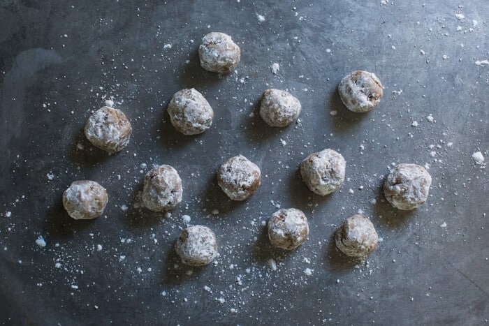 Chai spice almond snowball cookies | spiced Christmas cookies | chai spice cookies