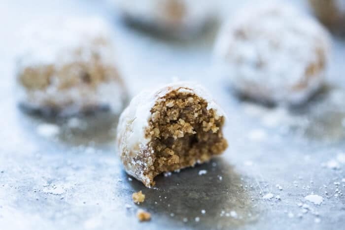 Chai spice almond snowball cookies | spiced Christmas cookies | chai spice cookies