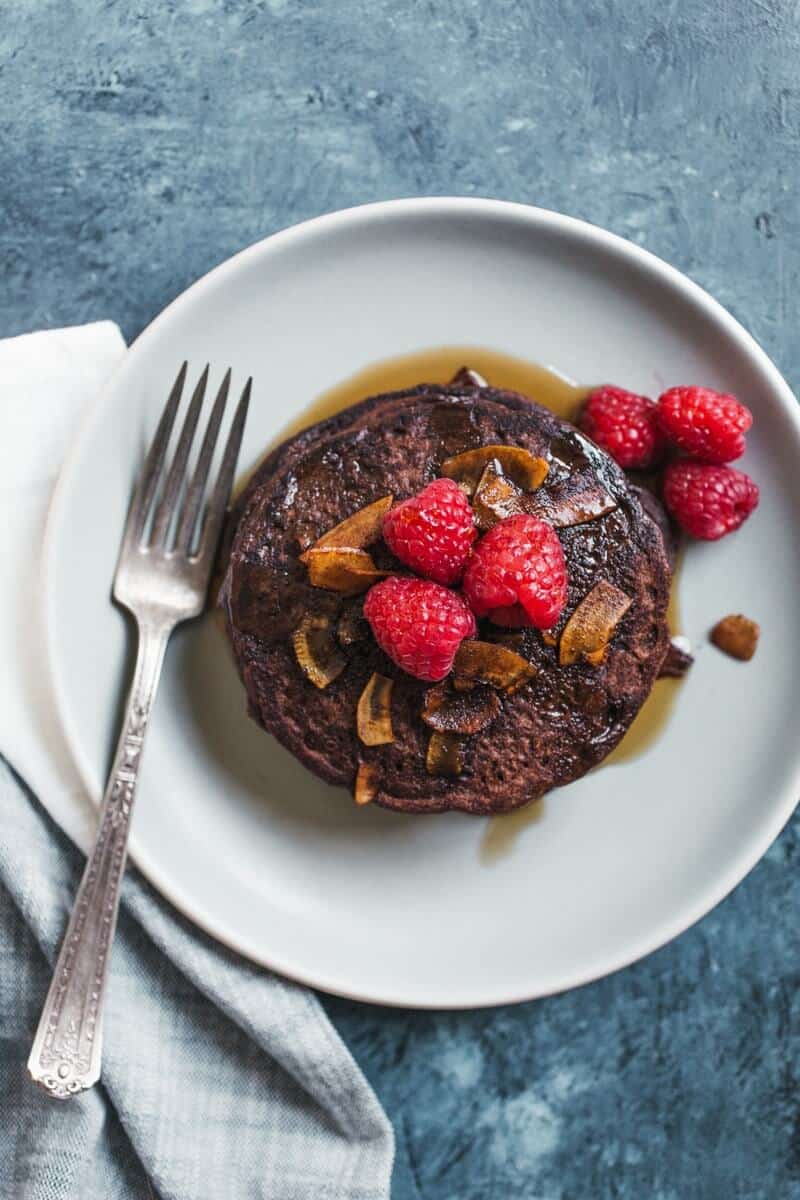 Chocolate Brownie Spelt Pancakes | Vegan pancakes