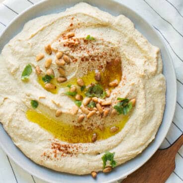 5 Ingredient Classic Homemade Hummus | Fancy Foods Show