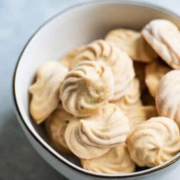 Peanut Butter Frozen Yogurt Dots | Fancy Foods Show