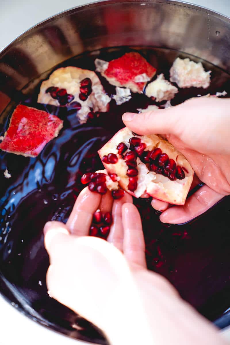 How to seed a pomegranate
