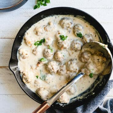 Norwegian Vegetarian Meatballs | vegetarian gravy | chickpea meatballs | Norwegian meatballs