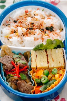 gyudon bento | www.fancyfoodsshow.com