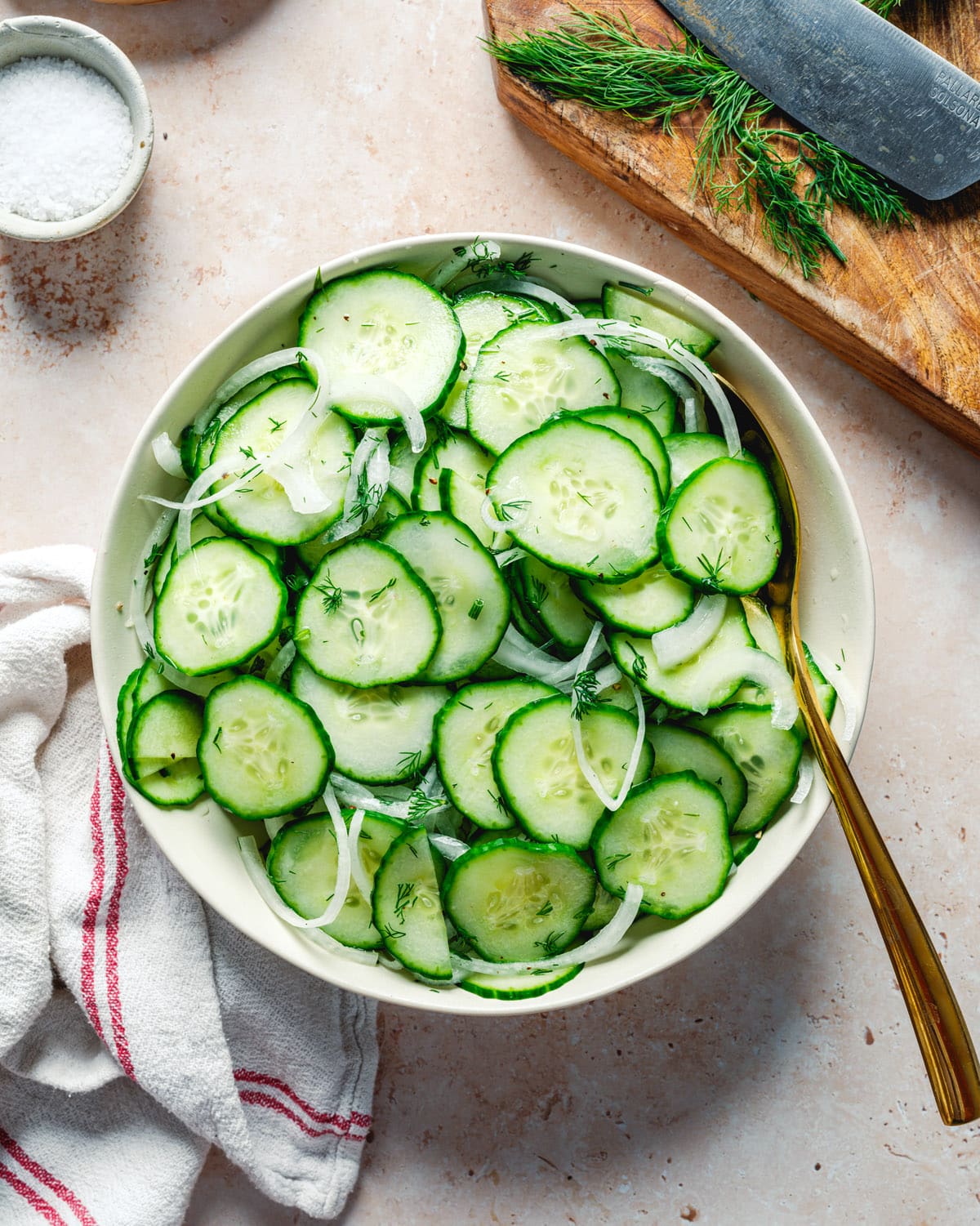 Cucumber salad step 3: Allow the salad to marinate.