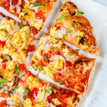 Breakfast pizza