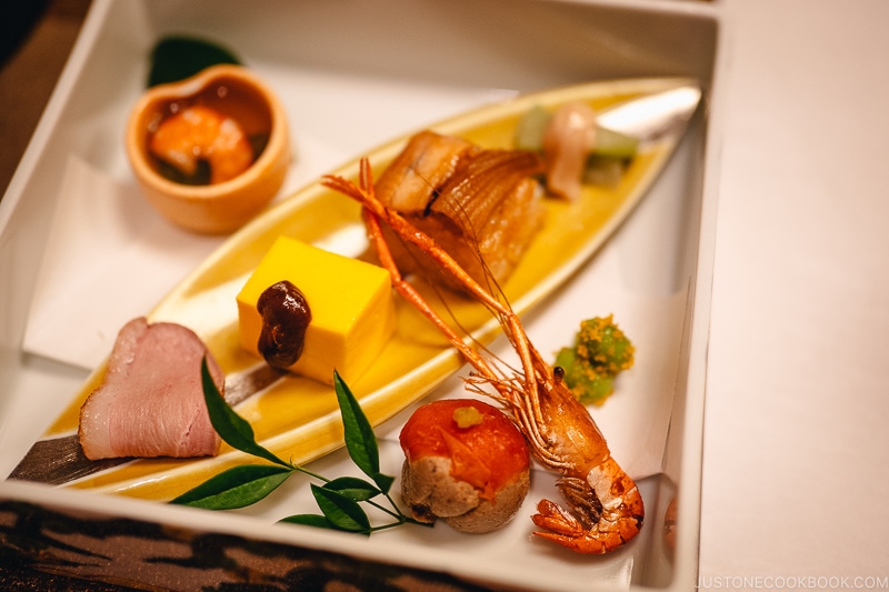 Sakizuke 先付 - Kaiseki Ryori: The Art of the Japanese Refined Multi-course Meal | www.fancyfoodsshow.com
