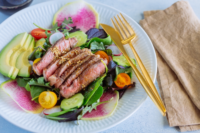 Steak Salad with Shoyu Dressing - 12 Summer BBQ & Potluck Recipes Your Guests Would Love | Easy Japanese Recipes at fancyfoodsshow.com