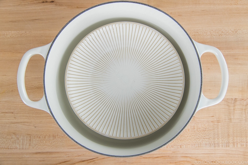 Steamed Vegetables with Miso Sesame Sauce | Easy Japanese Recipes at fancyfoodsshow.com