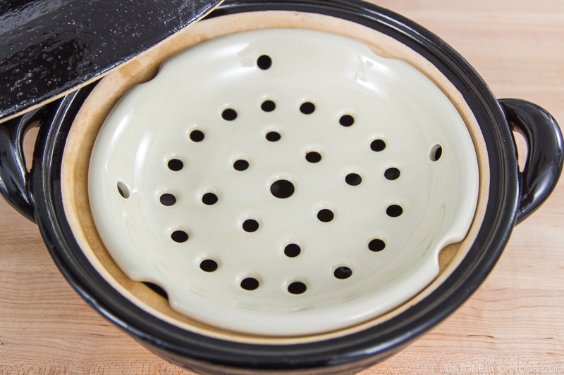 Steamed Vegetables with Miso Sesame Sauce | Easy Japanese Recipes at fancyfoodsshow.com