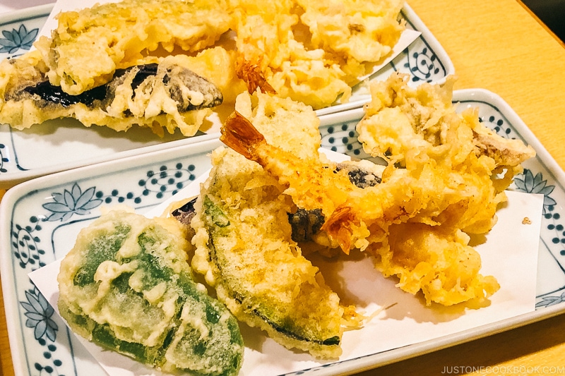 Tempura at Tsunahachi in Shinjuku, Tokyo | Easy Japanese Recipes at fancyfoodsshow.com