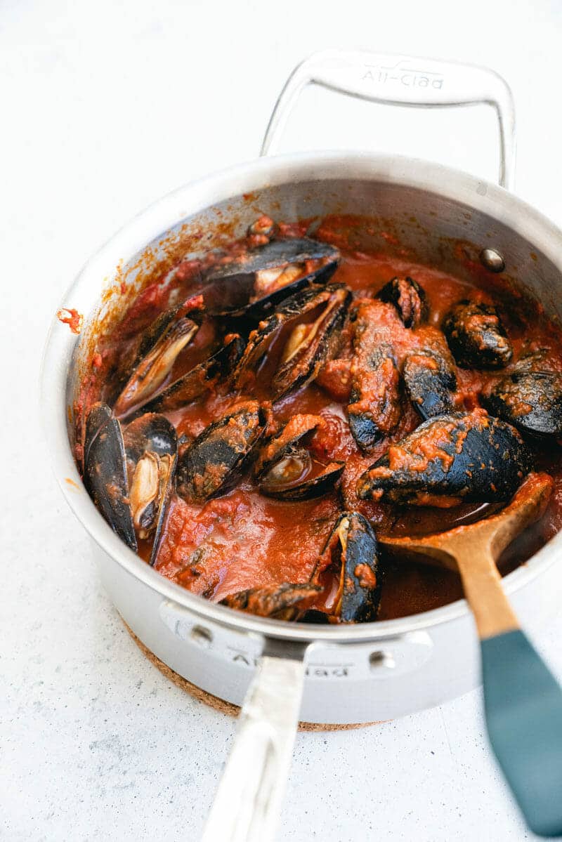 Mussels in a pot