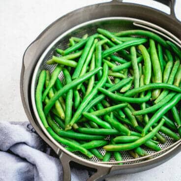 Steamed green beans