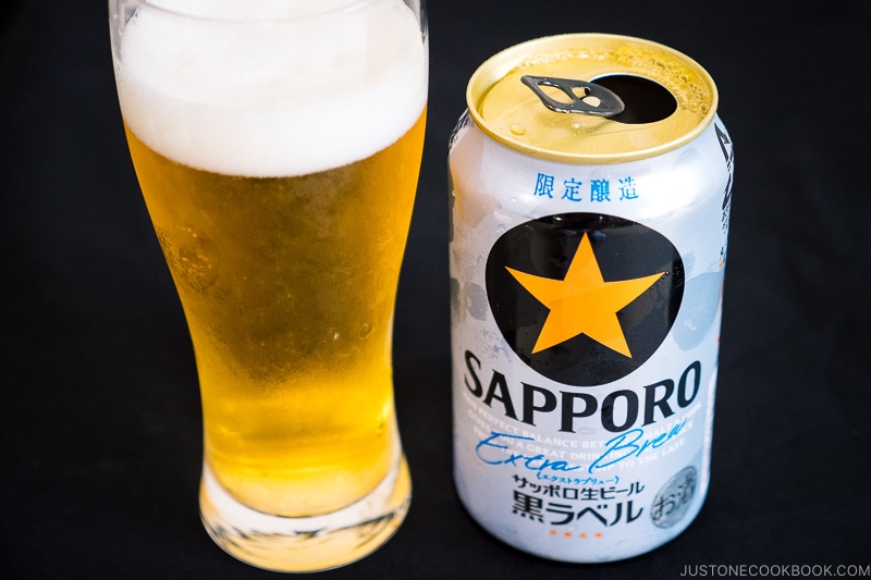 Sapporo Extra Brew Black Label - Japanese Beer Guide (Big Beer + Craft Beer) | www.fancyfoodsshow.com 