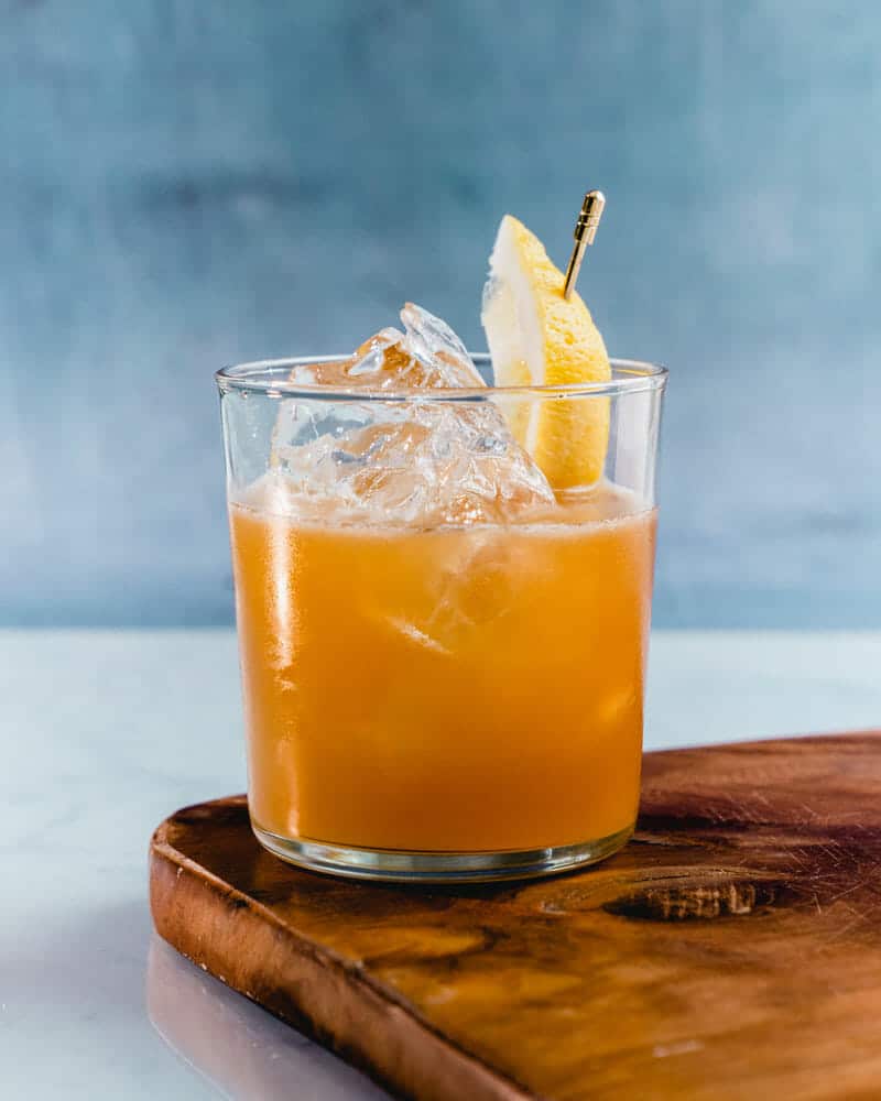 Gold rush cocktail