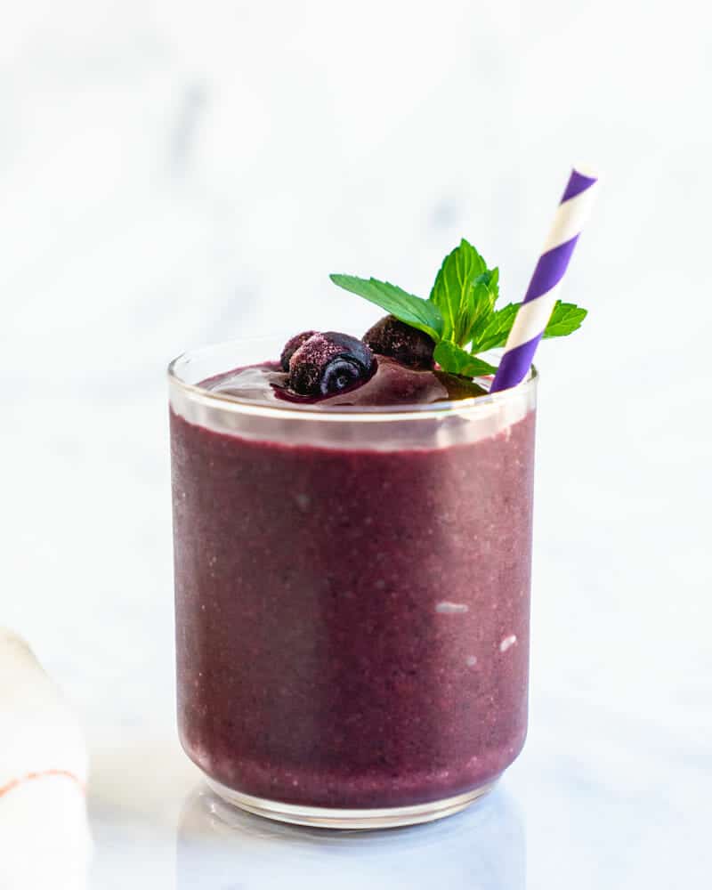 How to make a blueberry banana smoothie
