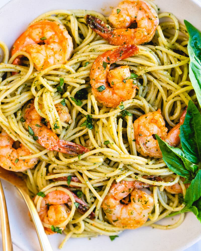 Shrimp pesto pasta
