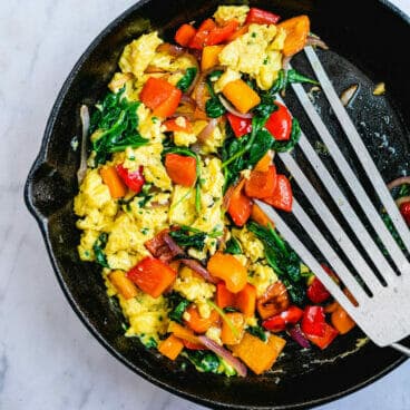 Egg breakfast scramble