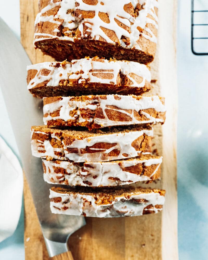 Applesauce bread