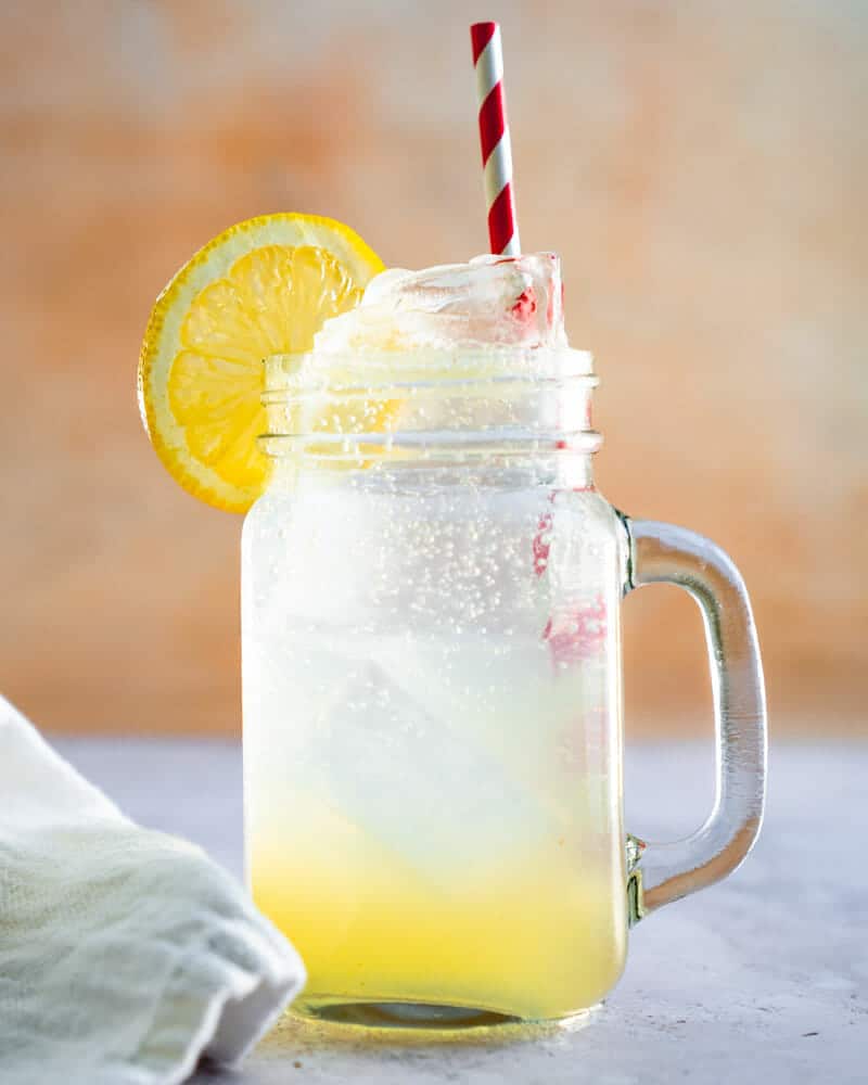 Sparkling lemonade