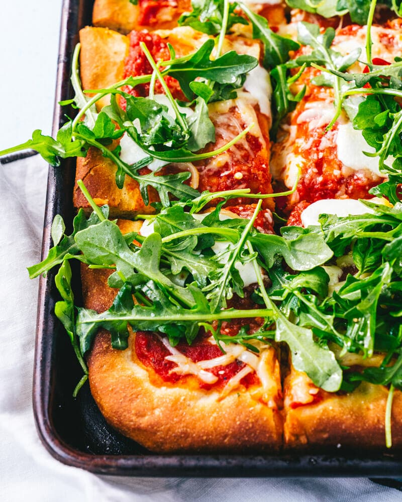 Arugula pizza