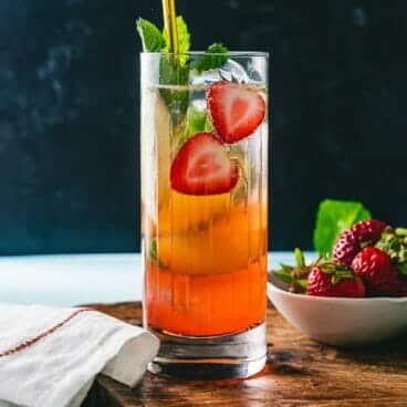 Strawberry vodka cocktail