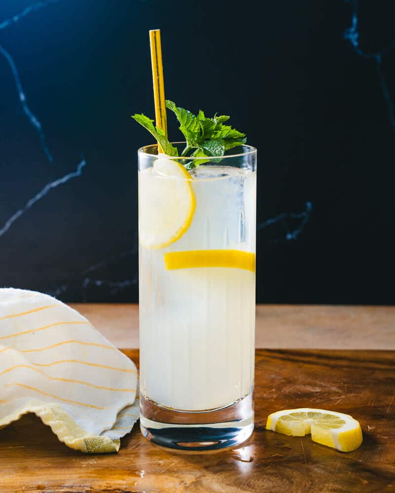 Gin and lemonade