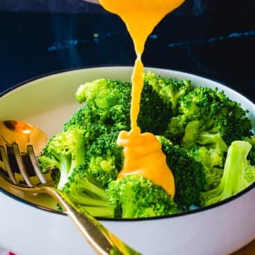 Cheddar cheese sauce
