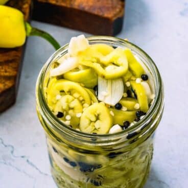 Pickled banana peppers
