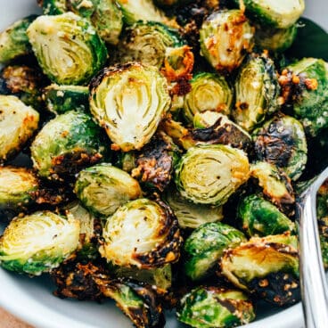 Roasted Brussels Sprouts with Garlic