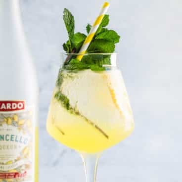 Limoncello Spritz
