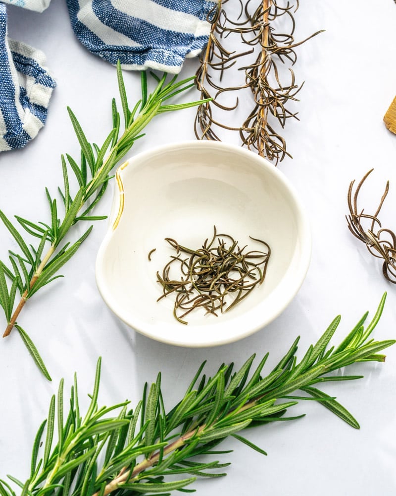 How to dry rosemary
