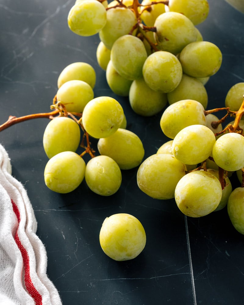 How to freeze grapes