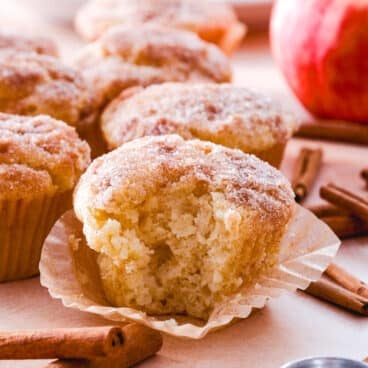 Apple cinnamon muffins