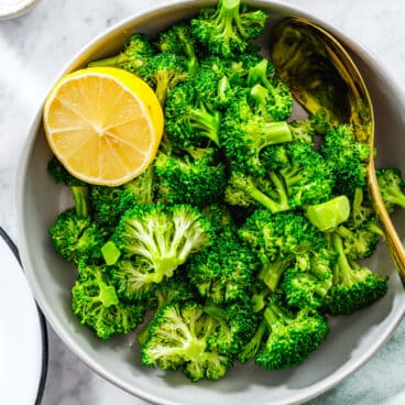 How to Steam Broccoli in the Microwave