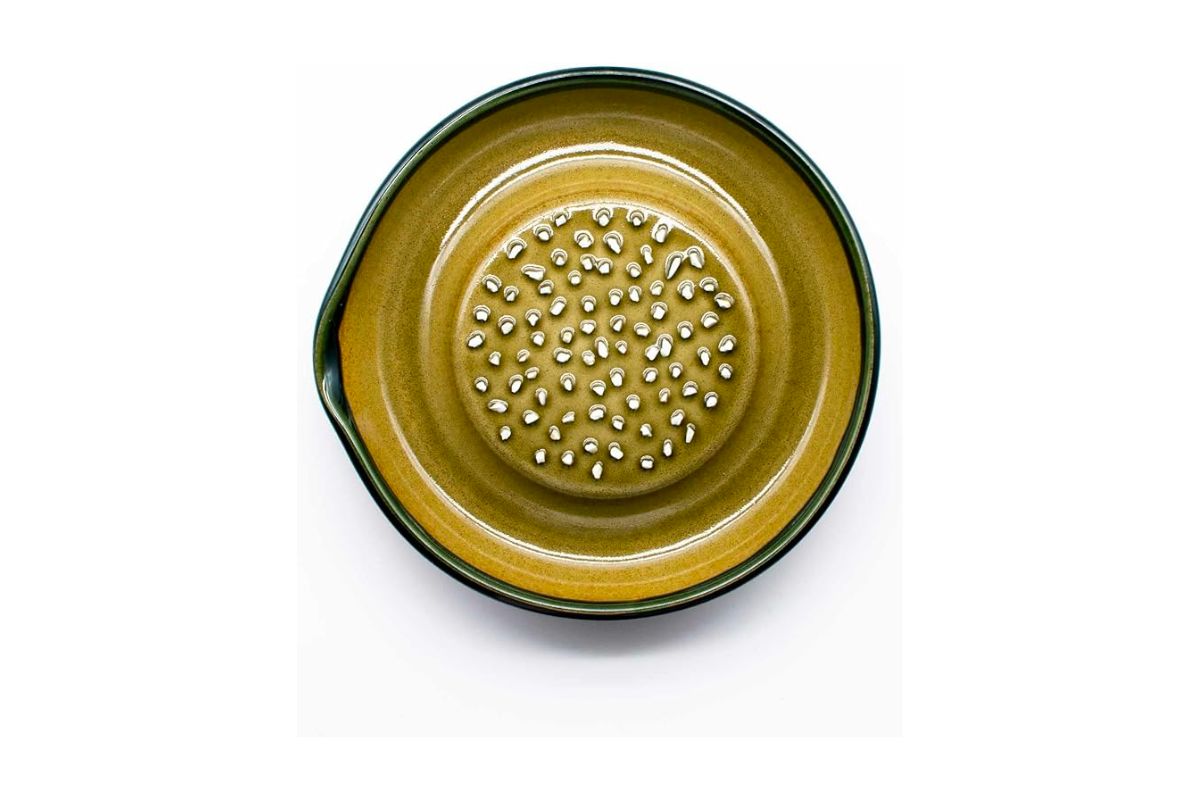 Motoshige Pottery Ishimi Yaki Radish Grater