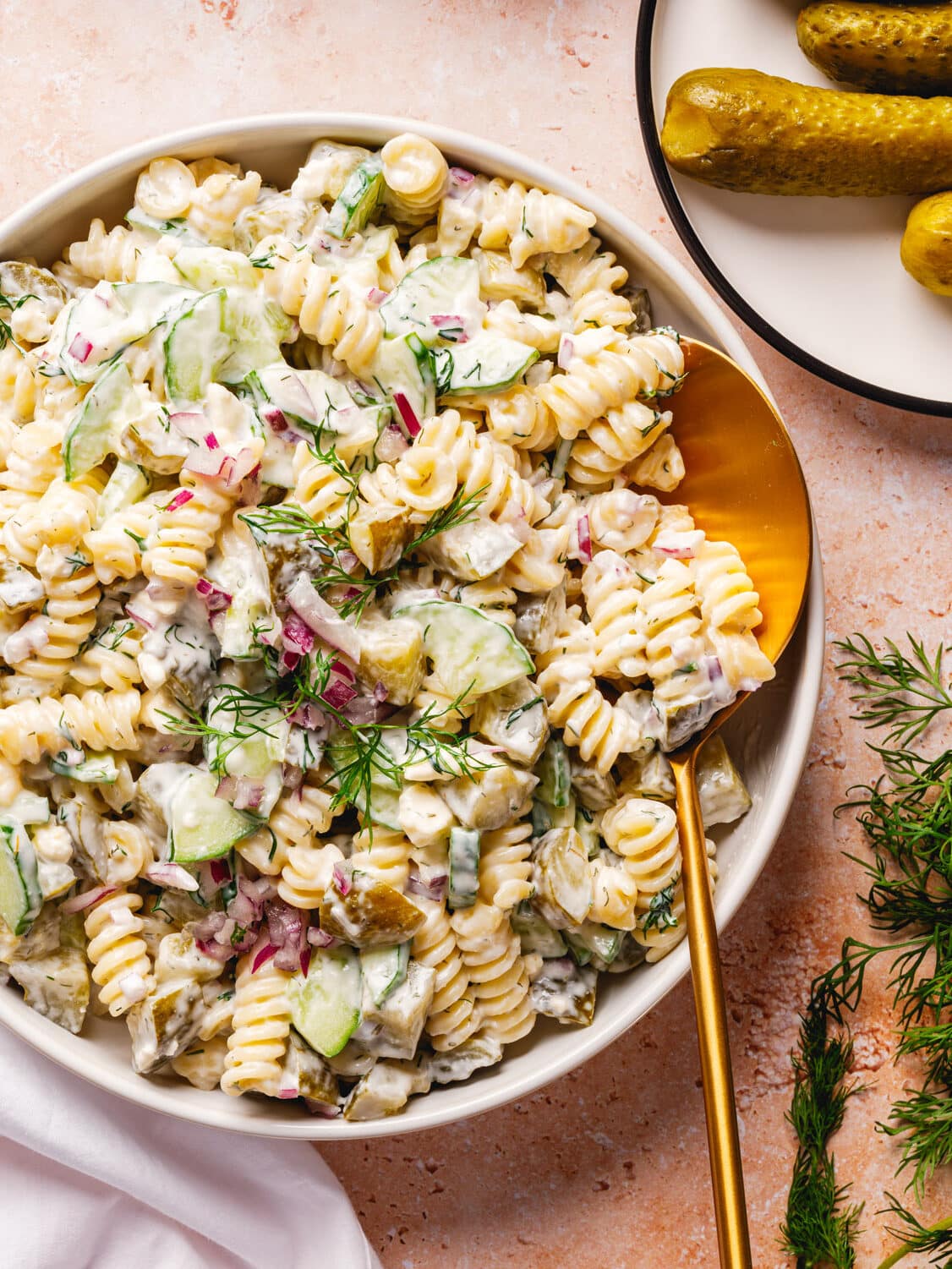 Dill pickle pasta salad Step 3: Mix together the salad.