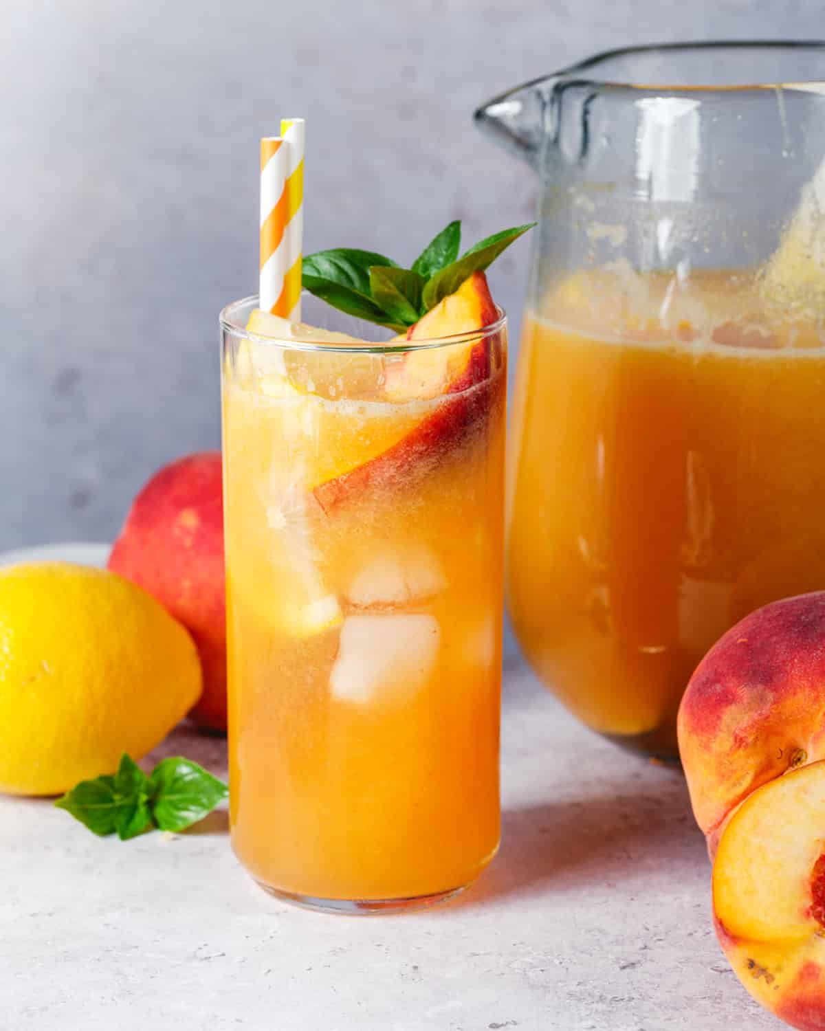 Peach lemonade