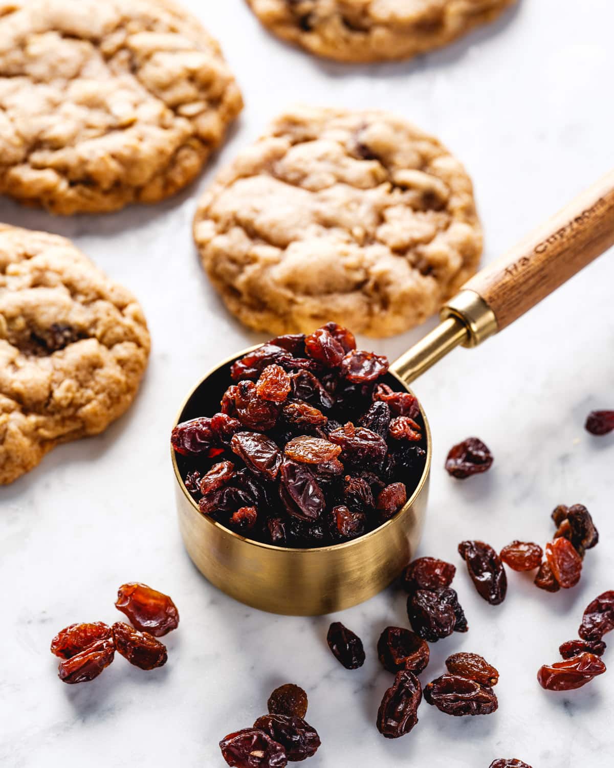 Raisins in measuring cup