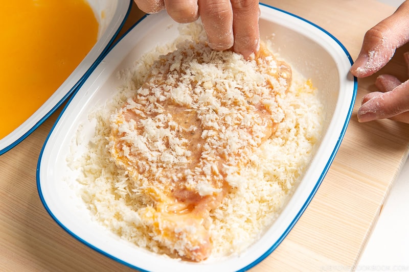 Dredge the cutlets in flour, then the egg mixture, then the panko mixture.&nbsp;
