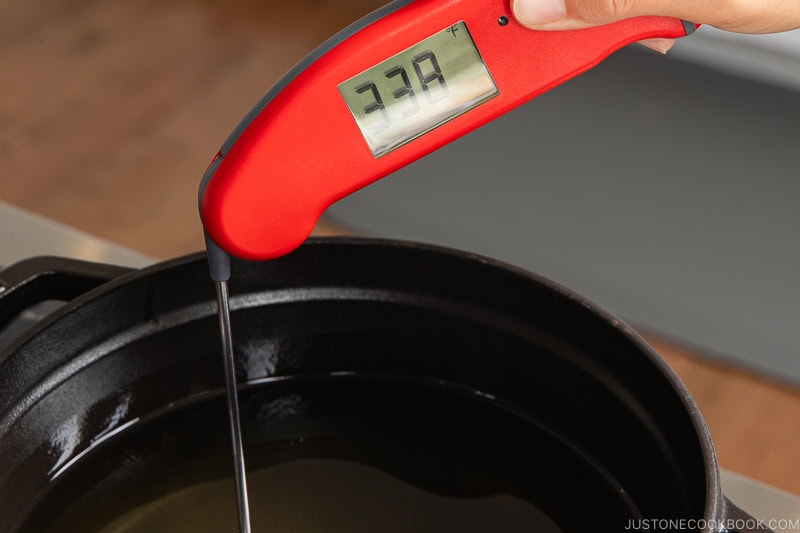 Add the oil to a deep pot and heat on medium until it reaches 340&ordm;F (170&ordm;C).